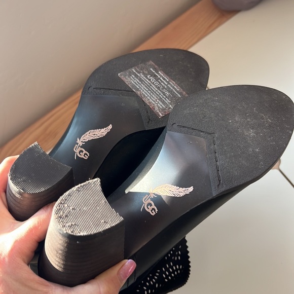 New UGG black booties with wool inside! Size 6.5 - Picture 6 of 13